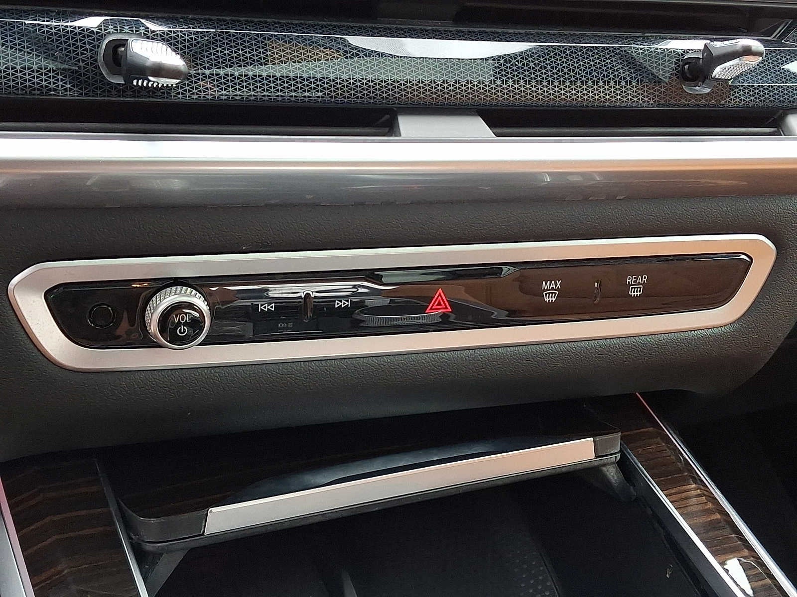 2024 BMW X7 xDrive40i Sports Activity Vehicle