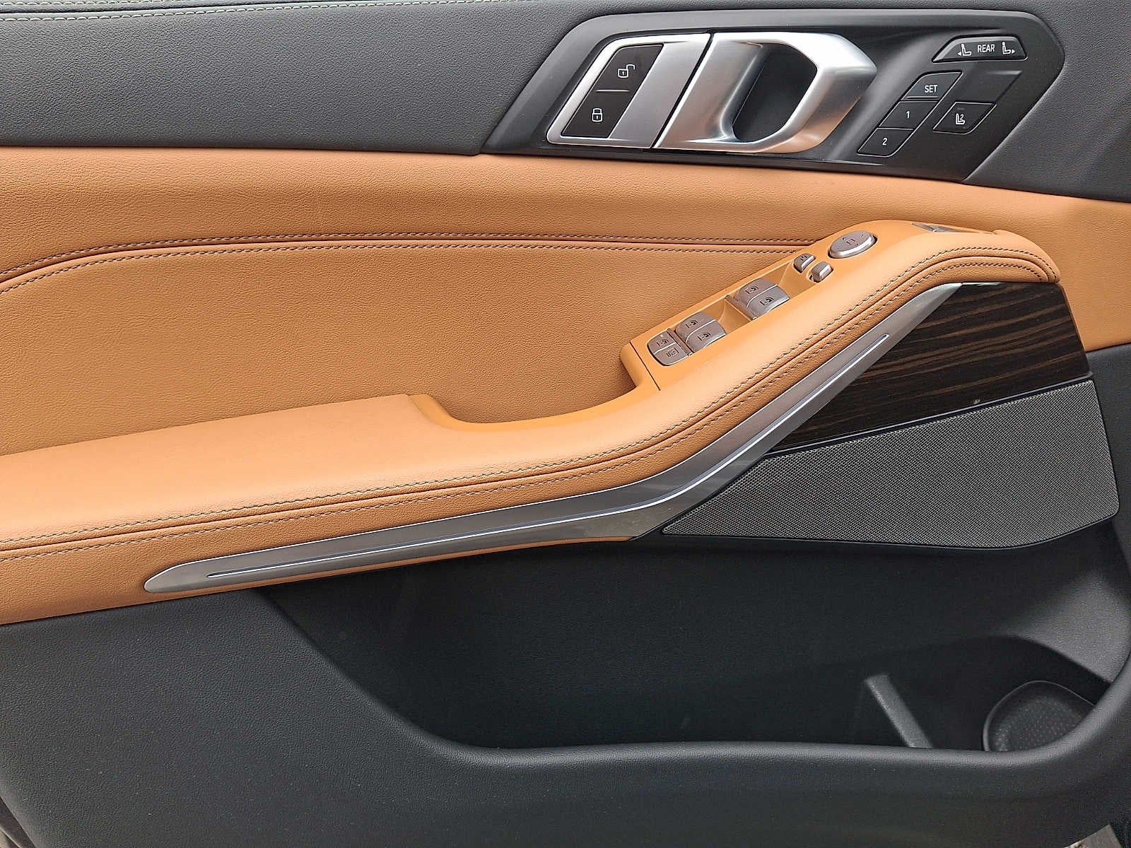 2024 BMW X7 xDrive40i Sports Activity Vehicle