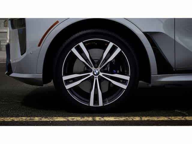 2026 BMW X7 xDrive40i Sports Activity Vehicle