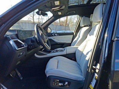 2023 BMW X7 xDrive40i Sports Activity Vehicle