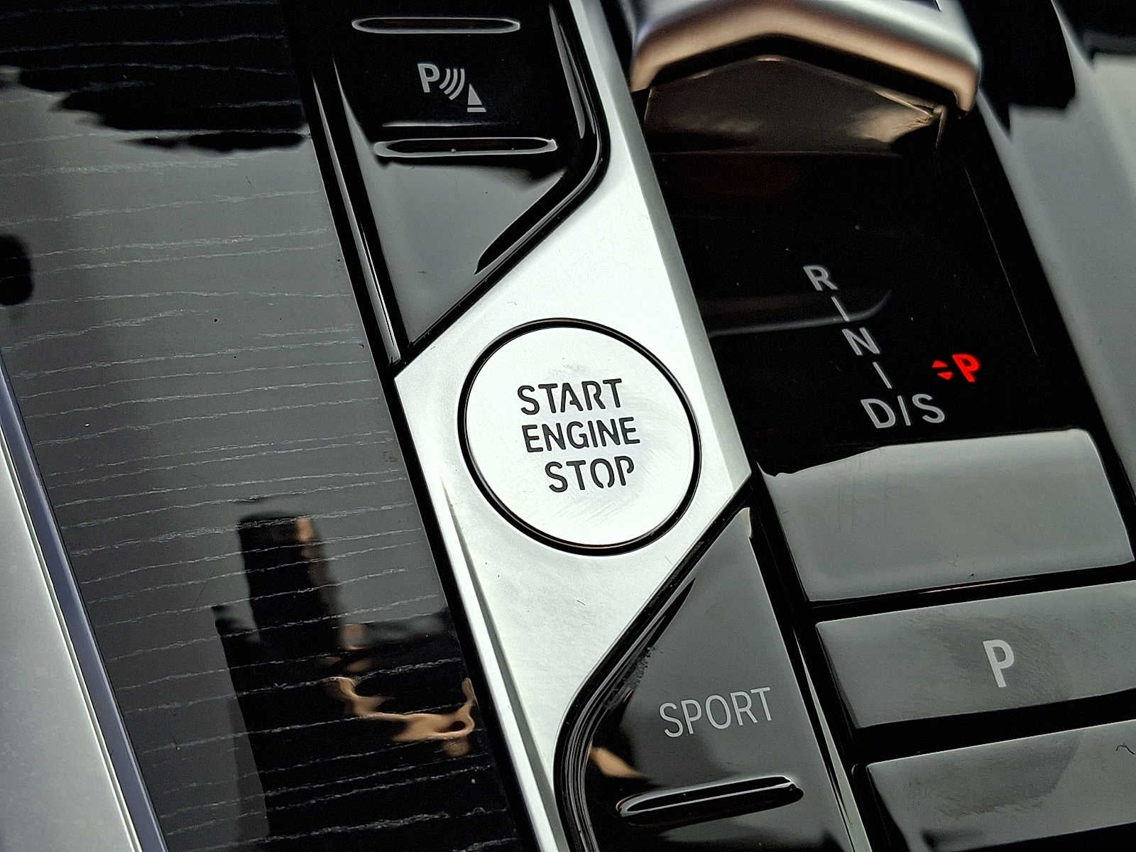 2023 BMW X7 xDrive40i Sports Activity Vehicle