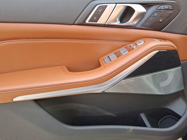 2023 BMW X7 xDrive40i Sports Activity Vehicle