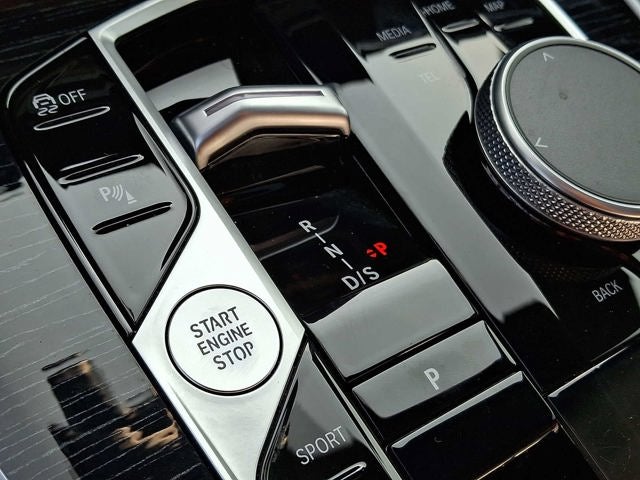 2023 BMW X7 xDrive40i Sports Activity Vehicle