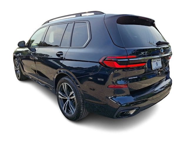 2023 BMW X7 xDrive40i Sports Activity Vehicle