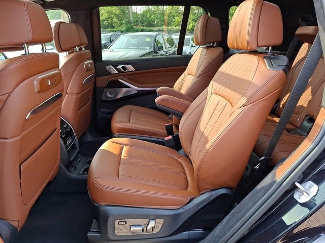 2023 BMW X7 xDrive40i Sports Activity Vehicle
