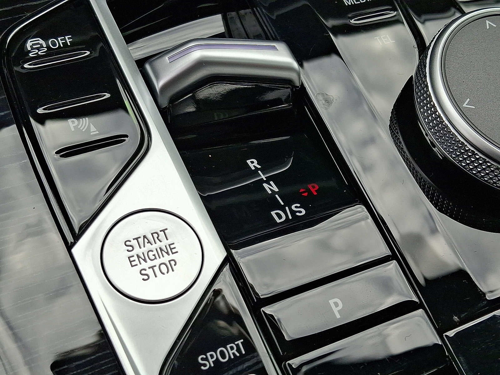 2025 BMW X7 xDrive40i Sports Activity Vehicle