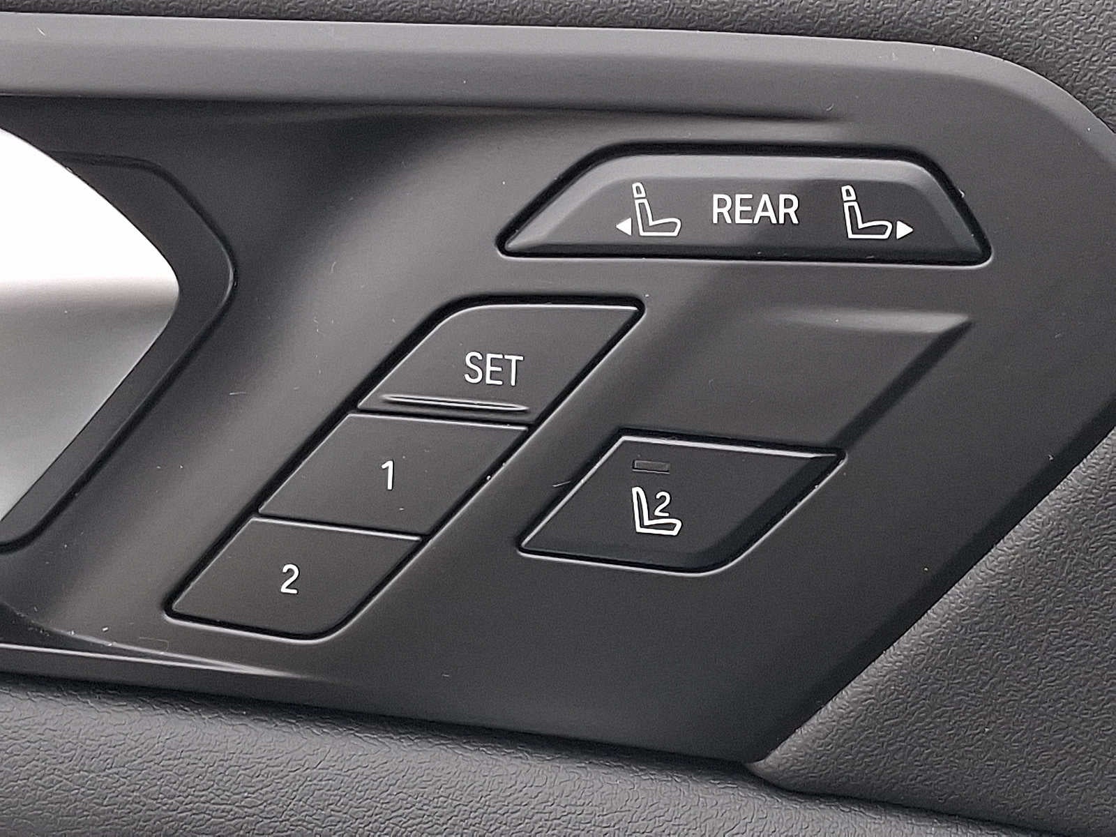 2025 BMW X7 xDrive40i Sports Activity Vehicle