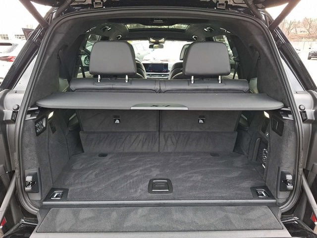 2025 BMW X7 xDrive40i Sports Activity Vehicle