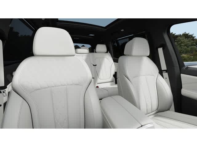 2027 BMW X7 xDrive40i Sports Activity Vehicle