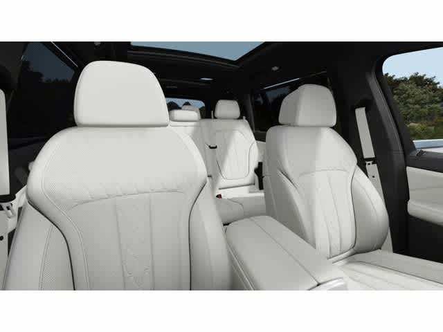 2027 BMW X7 xDrive40i Sports Activity Vehicle