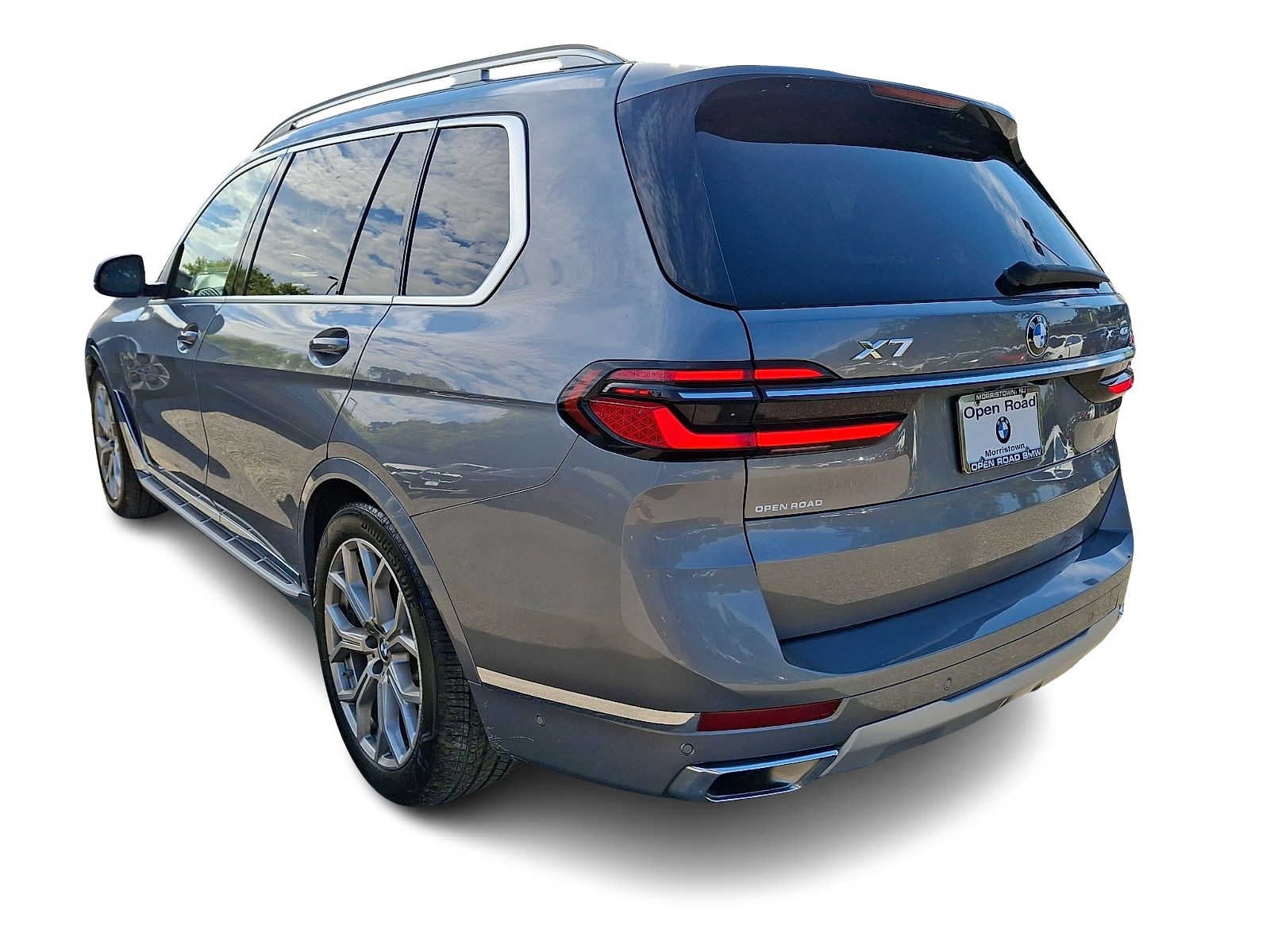 2023 BMW X7 xDrive40i Sports Activity Vehicle