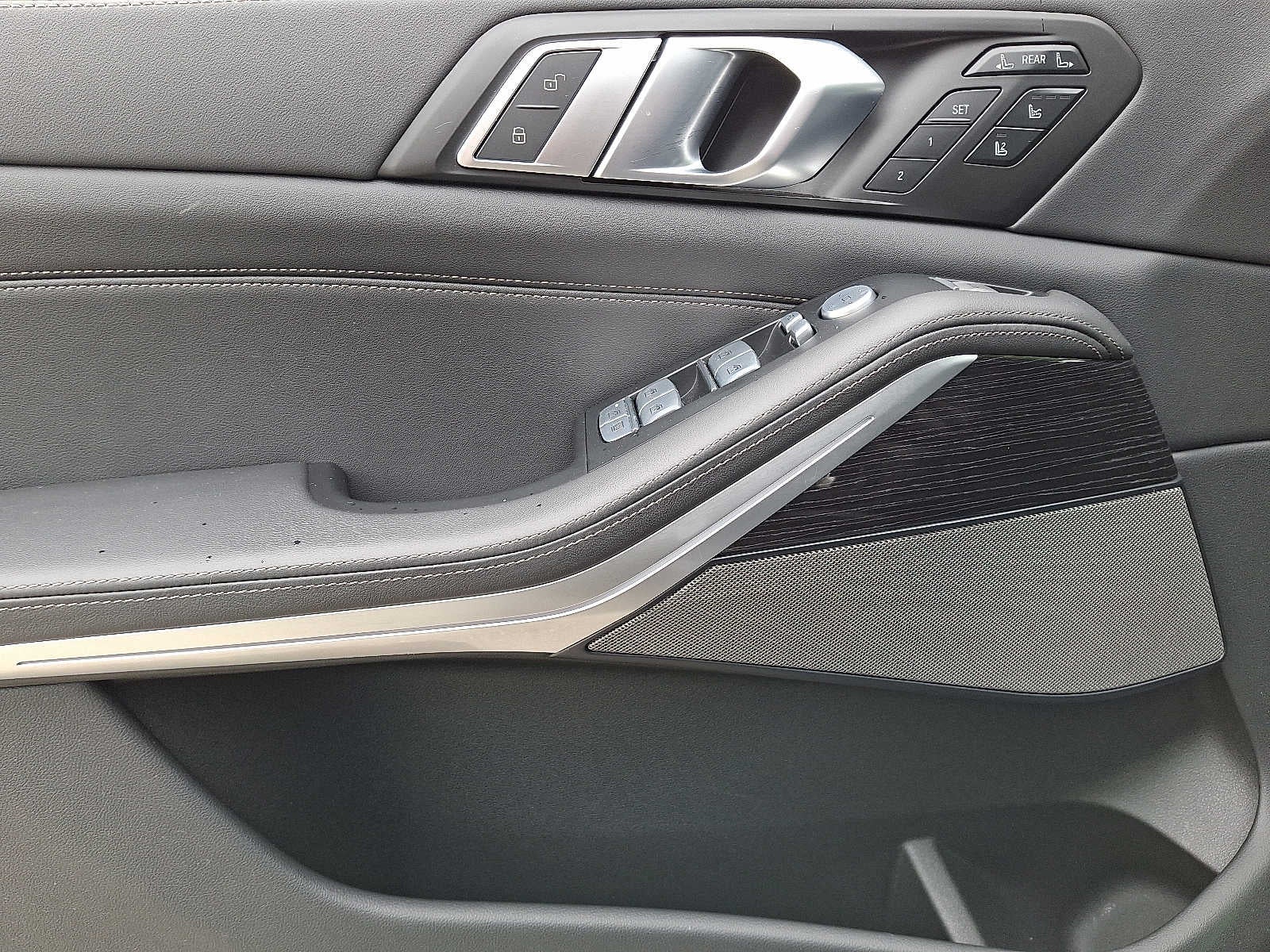 2025 BMW X7 M60i Sports Activity Vehicle