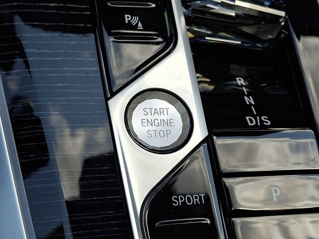 2025 BMW X5 M60i Sports Activity Vehicle