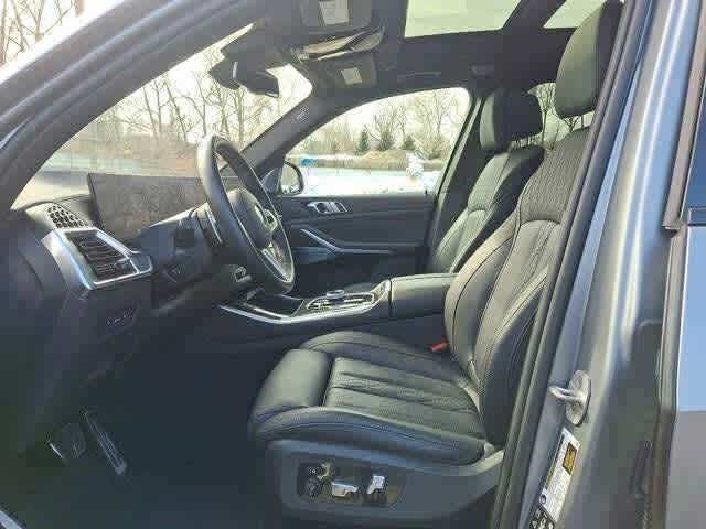 2025 BMW X5 M60i Sports Activity Vehicle