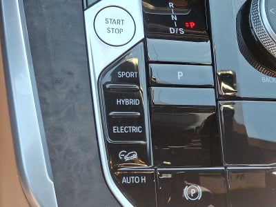 2025 BMW X5 xDrive50e Plug-In Hybrid