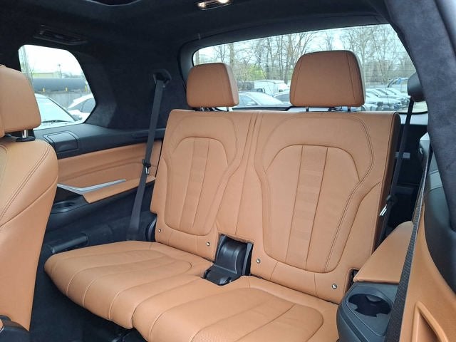 2022 BMW X7 xDrive40i Sports Activity Vehicle