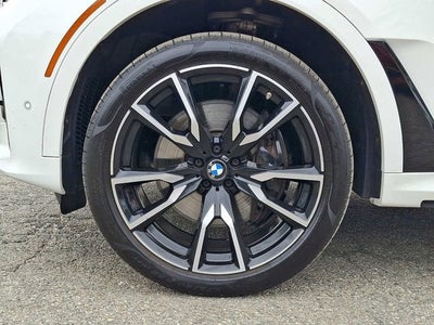 2022 BMW X7 xDrive40i Sports Activity Vehicle