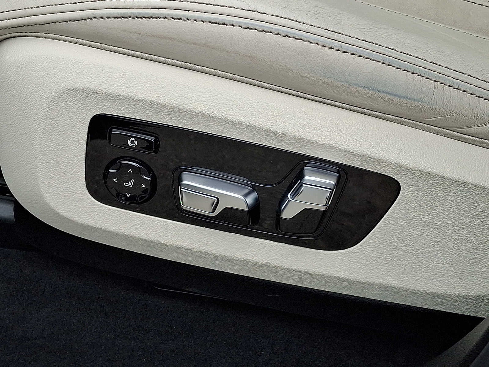2021 BMW X5 M50i Sports Activity Vehicle