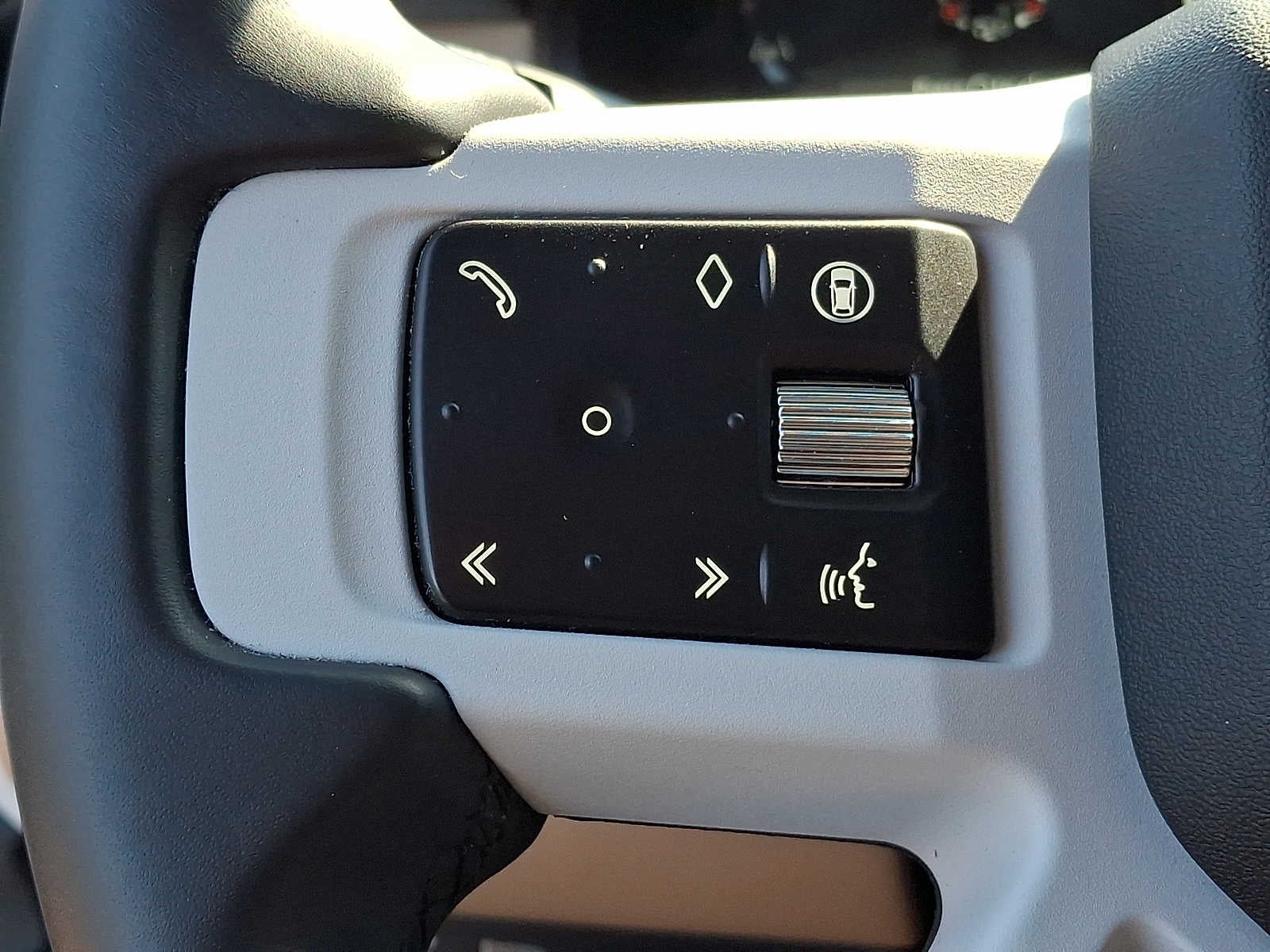 2026 Land Rover Defender 110 P400 X-Dynamic SE