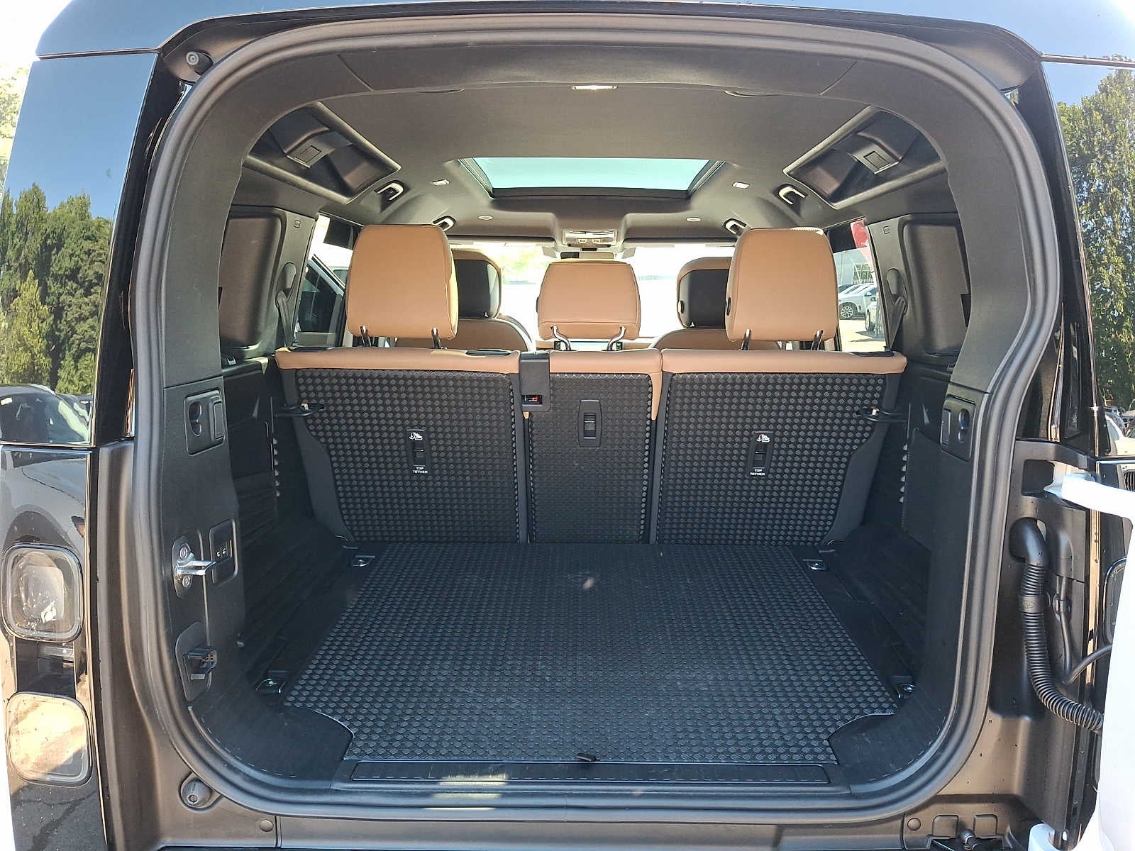 2026 Land Rover Defender 110 P400 X-Dynamic SE
