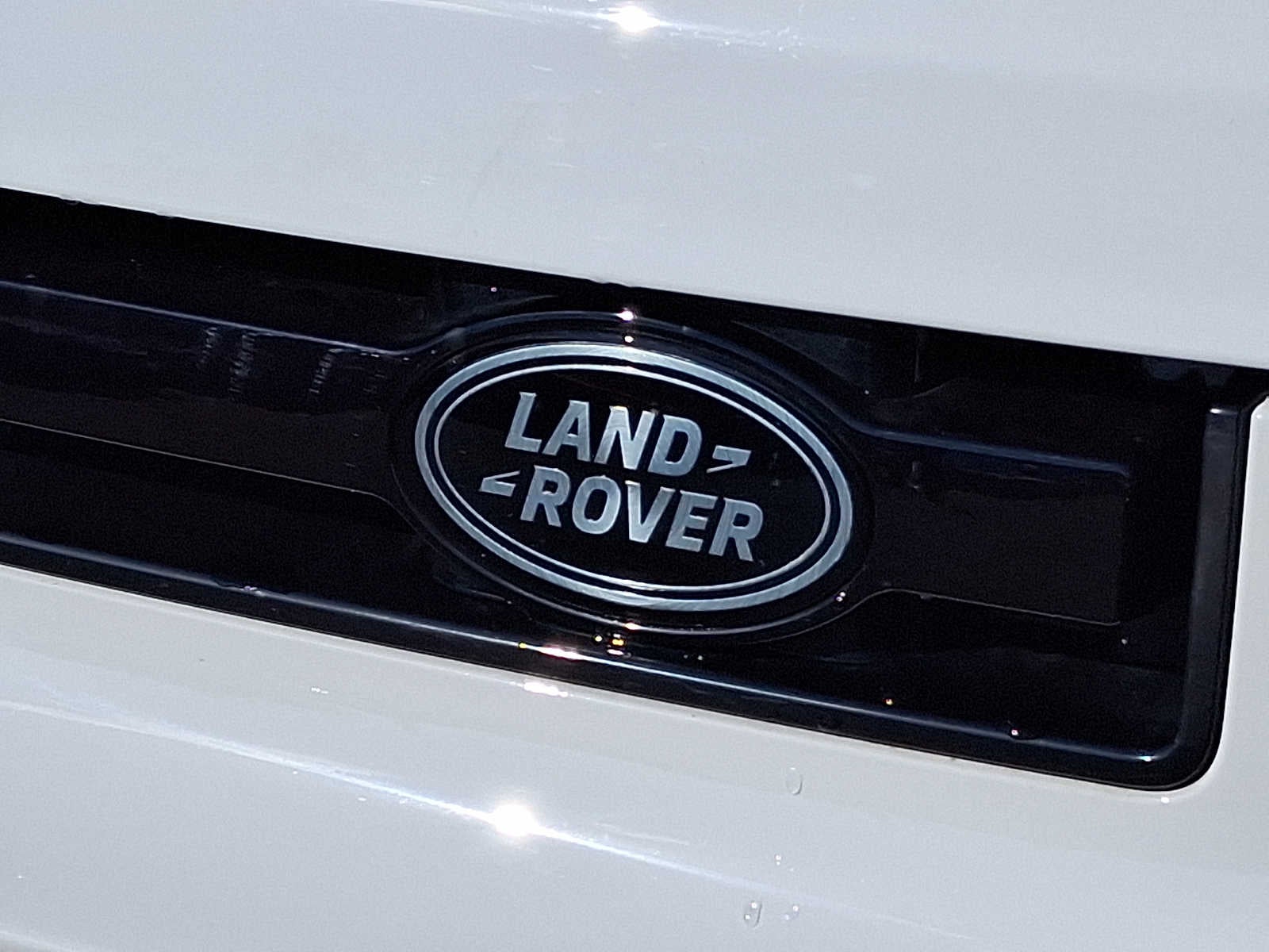 2026 Land Rover Defender 110 P400 X-Dynamic SE