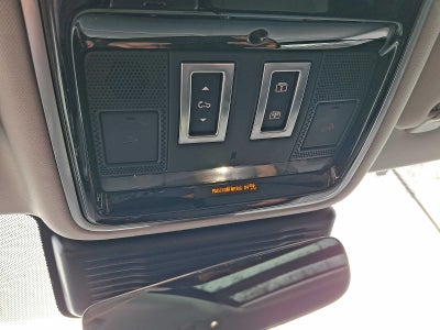 2025 Land Rover Range Rover Velar P250 Dynamic SE