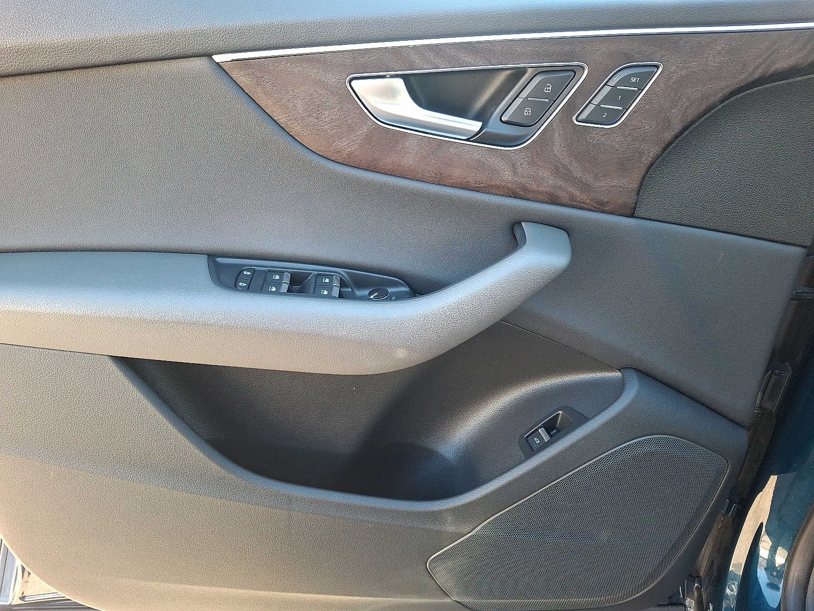 2020 Audi Q8 Premium 55 TFSI quattro