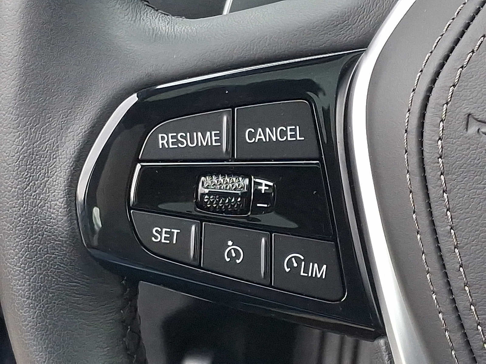 2023 BMW 5 Series 530i xDrive Sedan