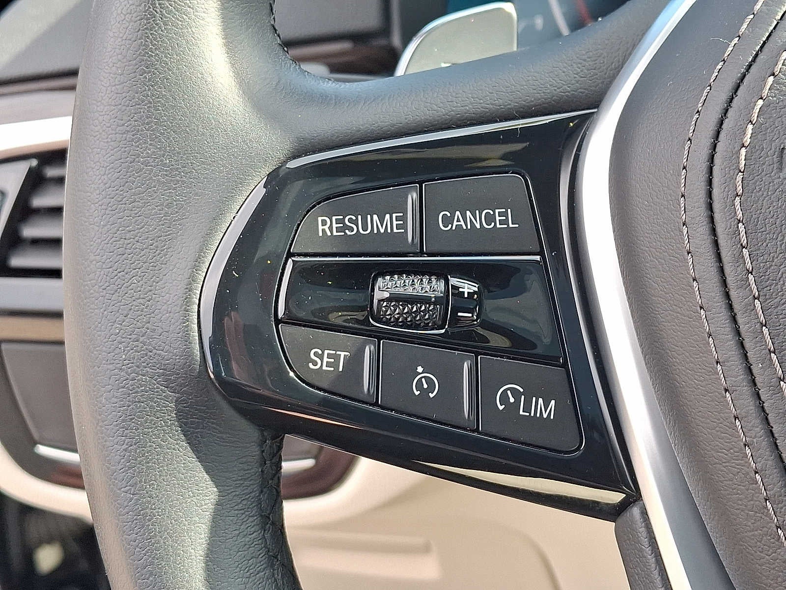 2023 BMW 5 Series 530i xDrive Sedan