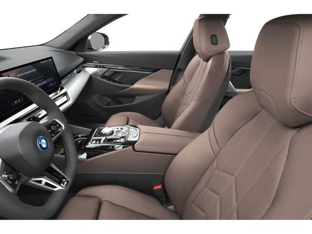 2026 BMW 5 Series 550e xDrive Sedan