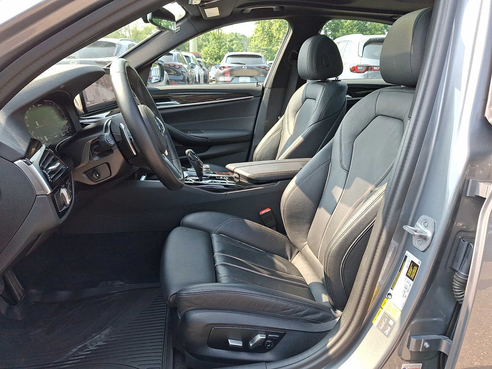 2023 BMW 5 Series 530e xDrive Plug-In Hybrid