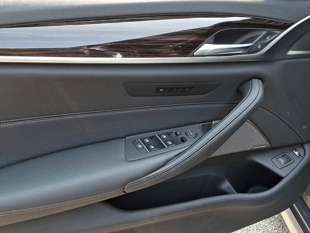 2023 BMW 5 Series 530e xDrive Plug-In Hybrid