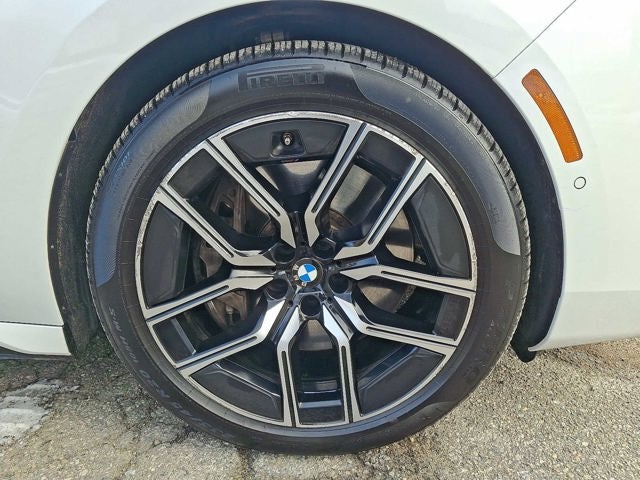 2023 BMW 7 Series 760i xDrive Sedan