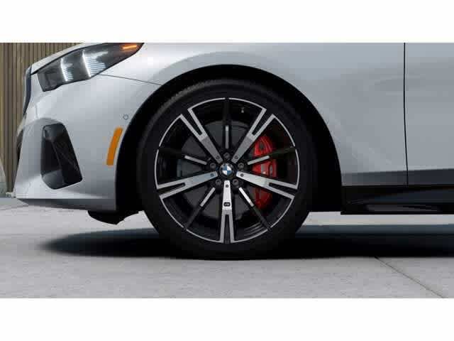 2027 BMW 5 Series 530i xDrive Sedan