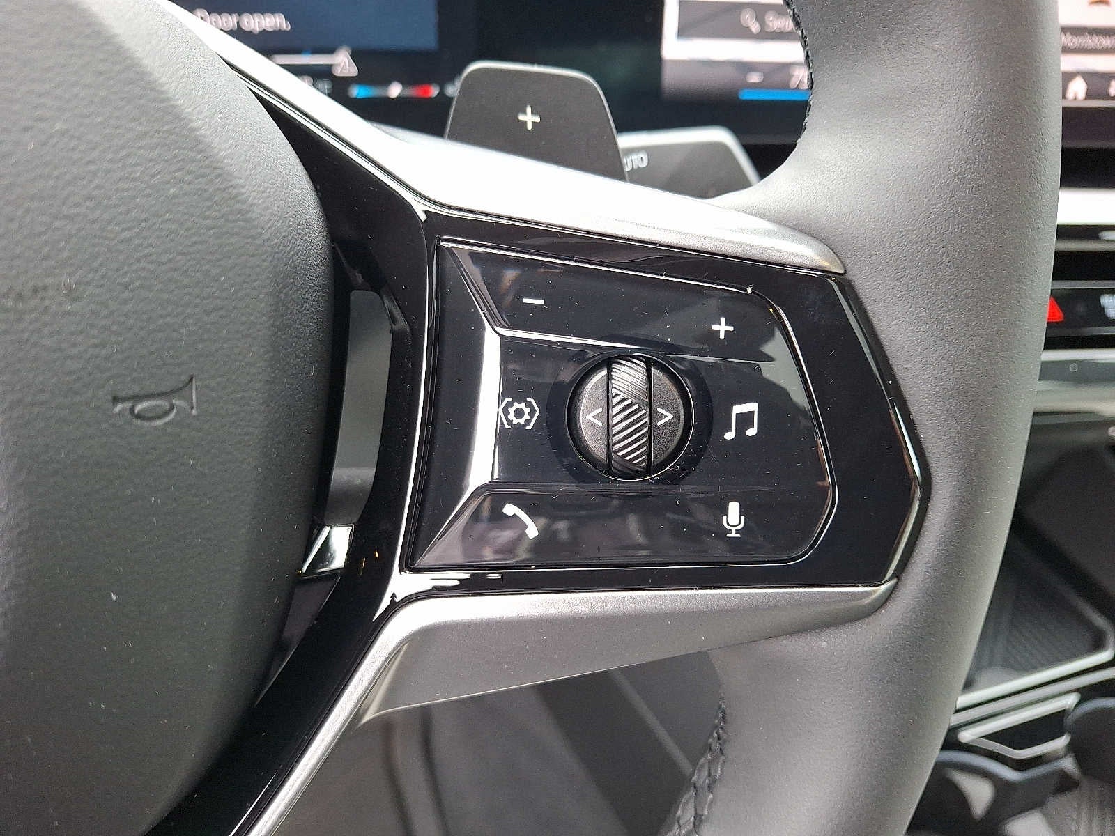 2025 BMW 5 Series 530i xDrive Sedan