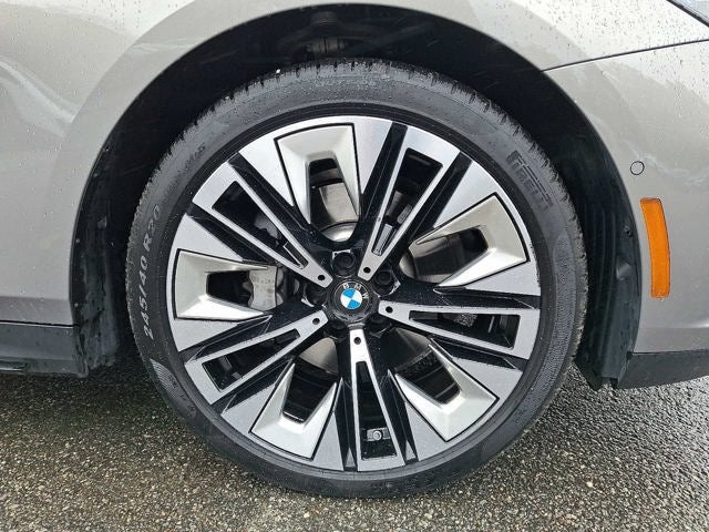 2025 BMW 5 Series 530i xDrive Sedan