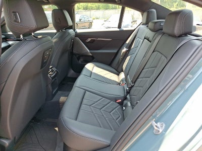 2025 BMW 5 Series 530i xDrive Sedan