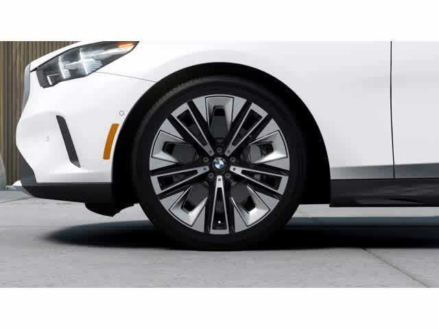 2026 BMW 5 Series 530i xDrive Sedan