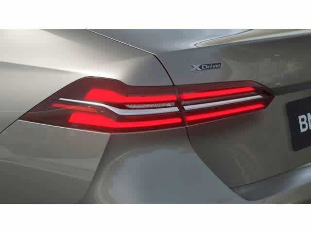 2026 BMW 5 Series 530i xDrive Sedan