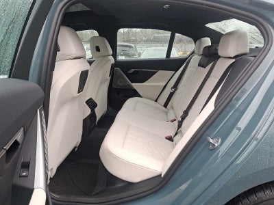 2025 BMW 5 Series 530i xDrive Sedan