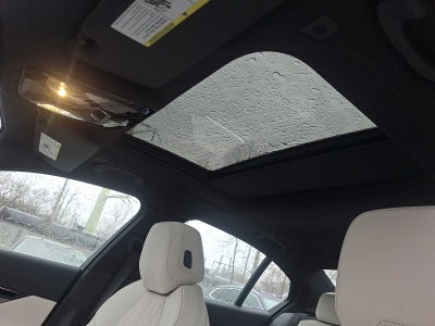 2025 BMW 5 Series 530i xDrive Sedan