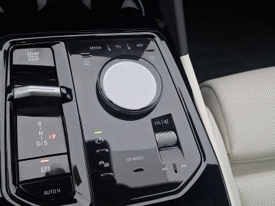 2025 BMW 5 Series 530i xDrive Sedan