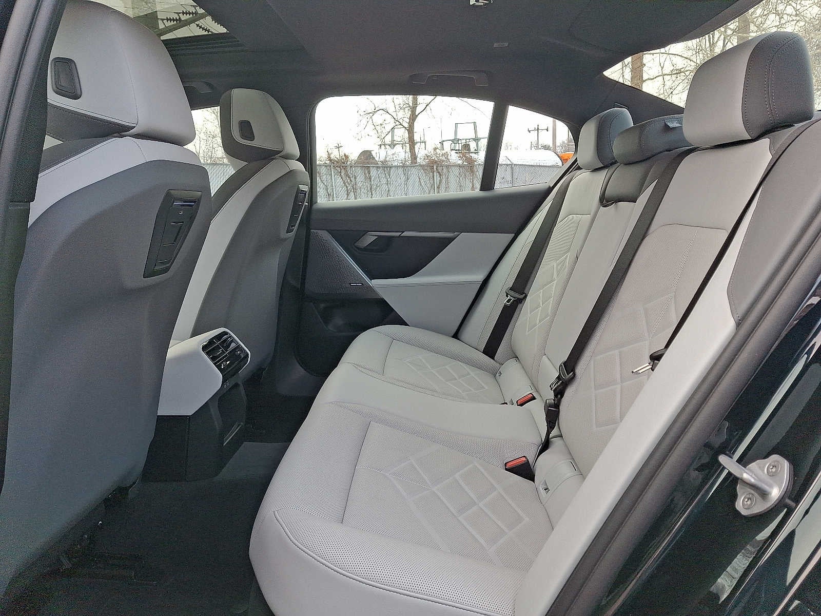 2025 BMW 5 Series 530i xDrive Sedan