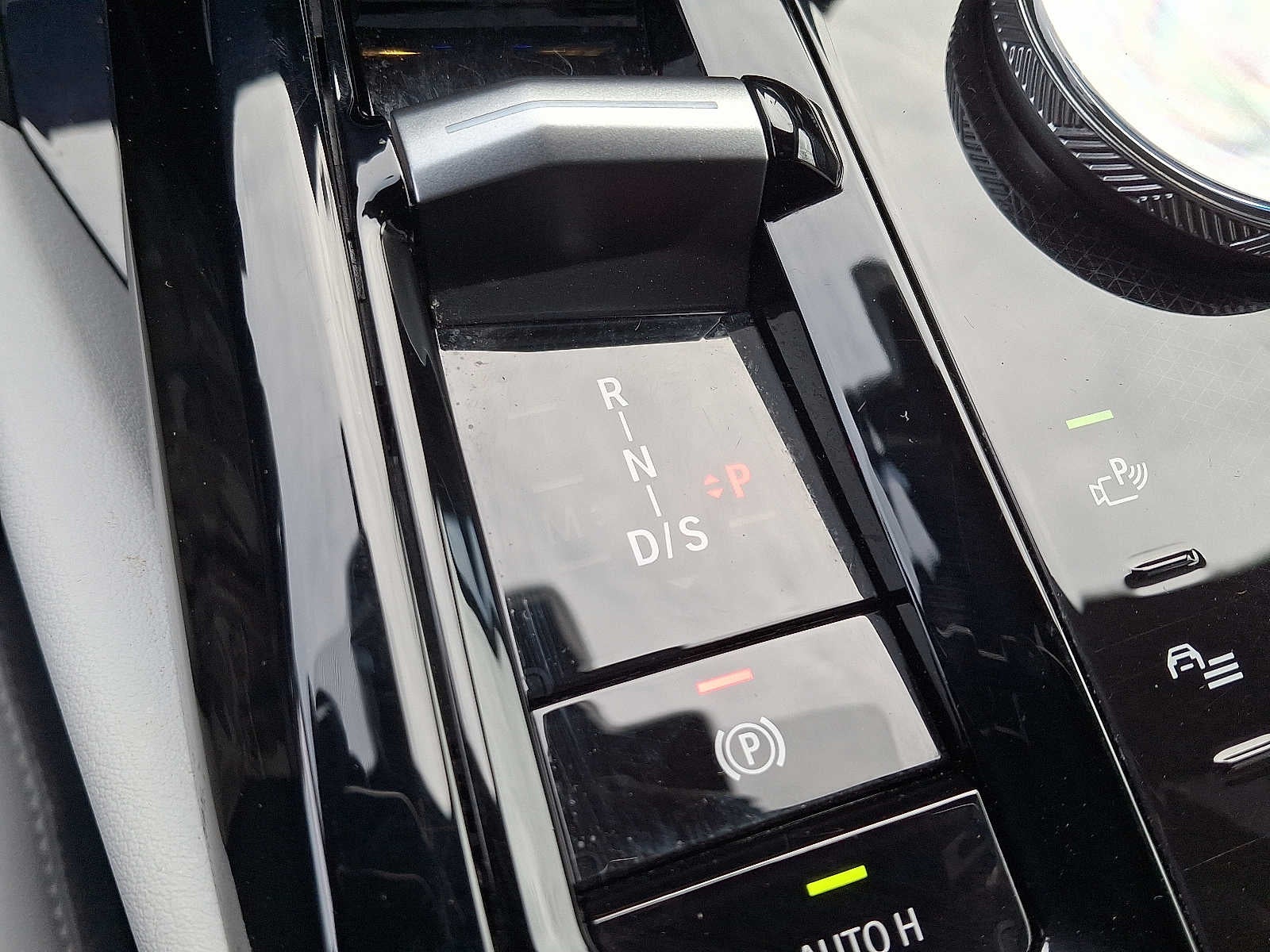 2025 BMW 5 Series 530i xDrive Sedan