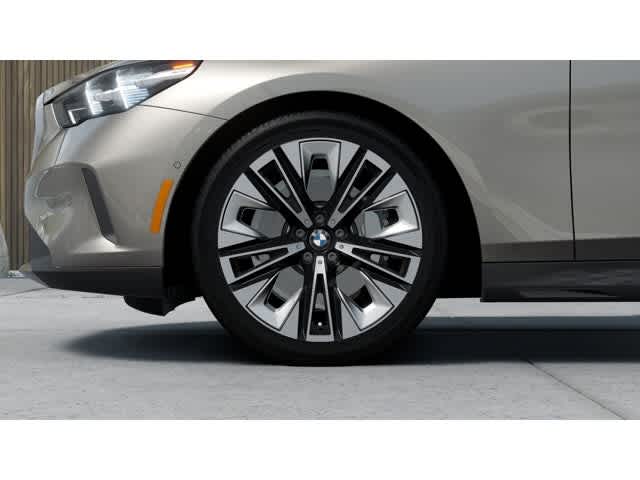 2027 BMW 5 Series 530i xDrive Sedan