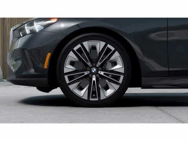 2027 BMW 5 Series 530i xDrive Sedan