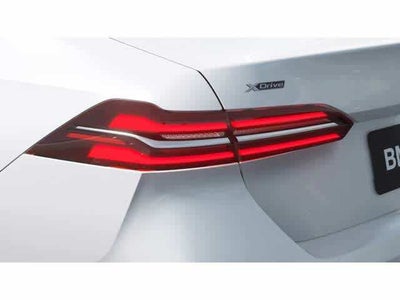 2027 BMW 5 Series 530i xDrive Sedan