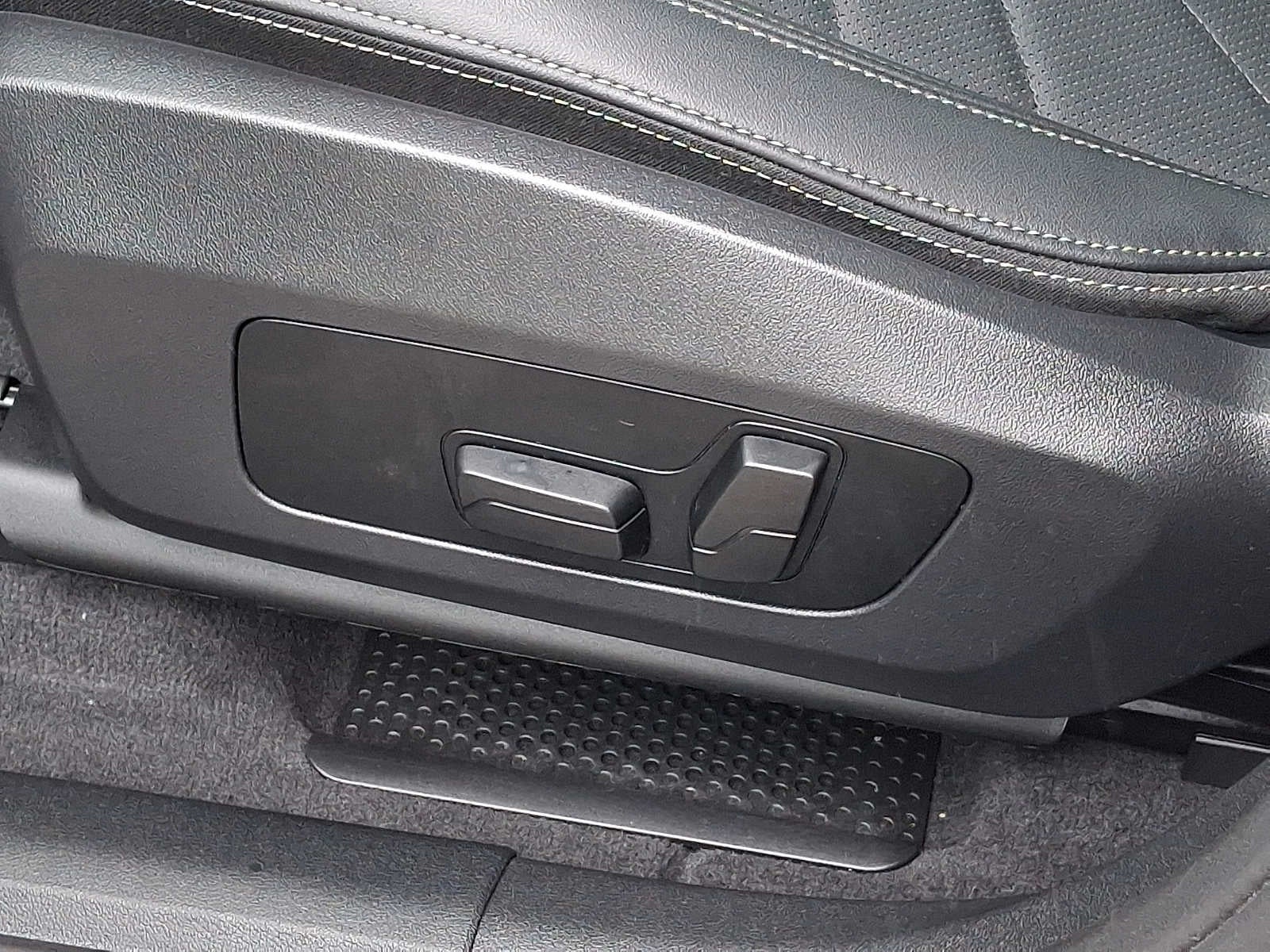 2025 BMW X1 xDrive28i Sports Activity Vehicle