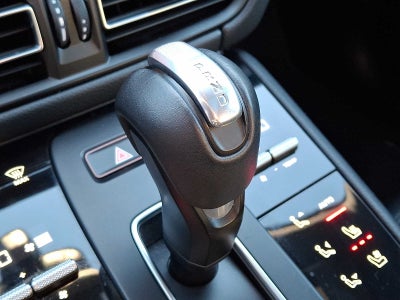 2022 Porsche Macan AWD