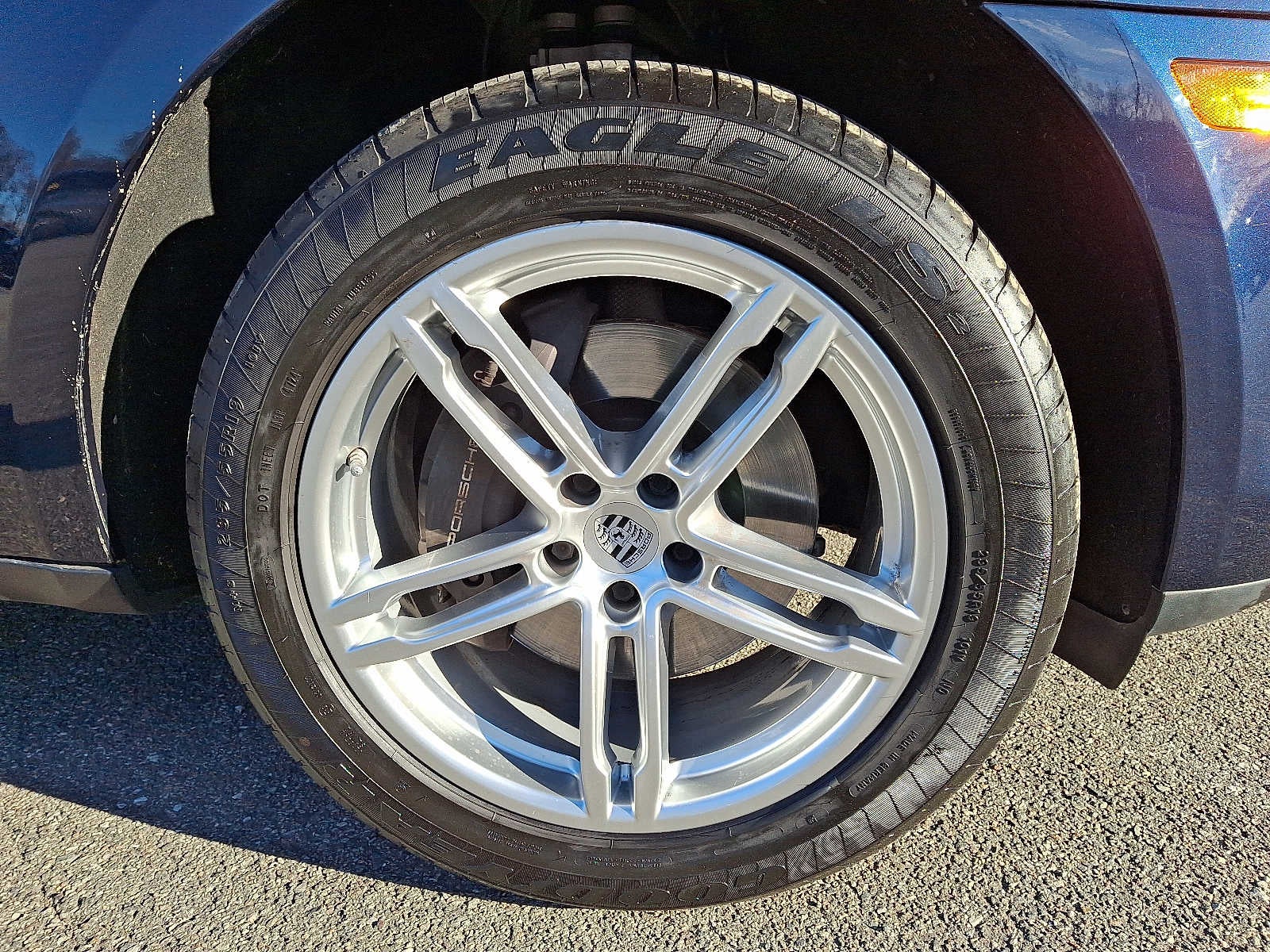 2022 Porsche Macan AWD